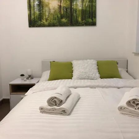 Apartment Modern Center Studio Under The Castle Ii Free Parking